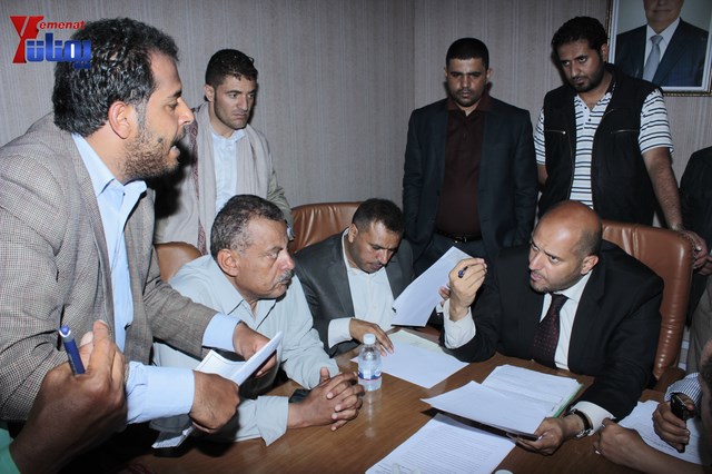 عمال وموظفي المسالخ يهددون باعتصام مفتوح أمام مبنى أمانة العاصمة إذا لم تنفذ مطالبهم إلى الغد 62