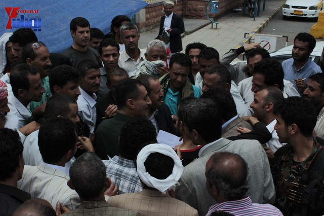 عمال وموظفي المسالخ يهددون باعتصام مفتوح أمام مبنى أمانة العاصمة إذا لم تنفذ مطالبهم إلى الغد 67