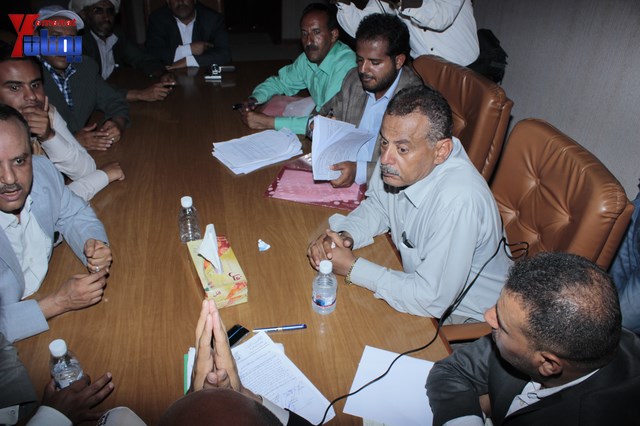 عمال وموظفي المسالخ يهددون باعتصام مفتوح أمام مبنى أمانة العاصمة إذا لم تنفذ مطالبهم إلى الغد 84