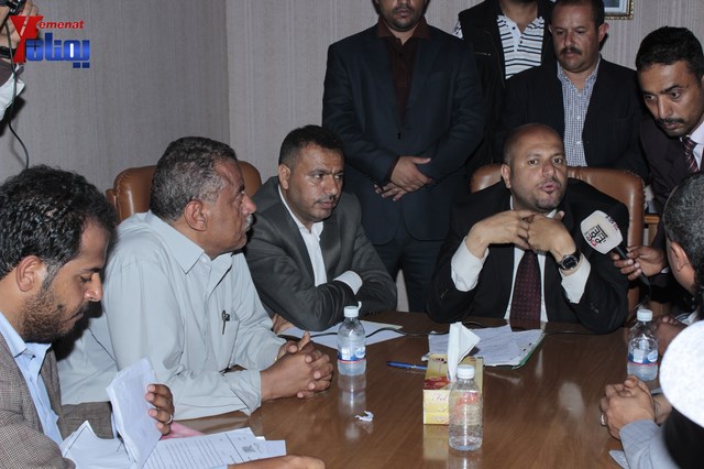 عمال وموظفي المسالخ يهددون باعتصام مفتوح أمام مبنى أمانة العاصمة إذا لم تنفذ مطالبهم إلى الغد 94