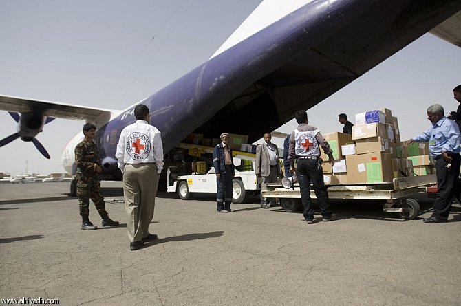 وصول طائرة مساعدات طبية الى مطار صنعاء