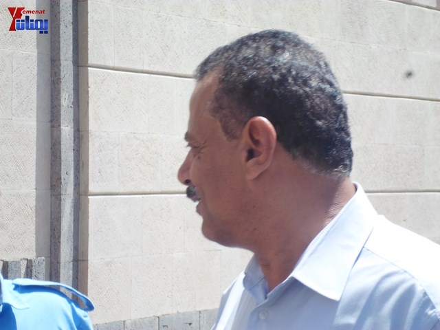 وقفة احتجاجية للجامعيين العسكريين والأمنيين أمام مكتب رئاسة الجمهورية احتجاجا على عدم ترقيتهم إلى رت 99