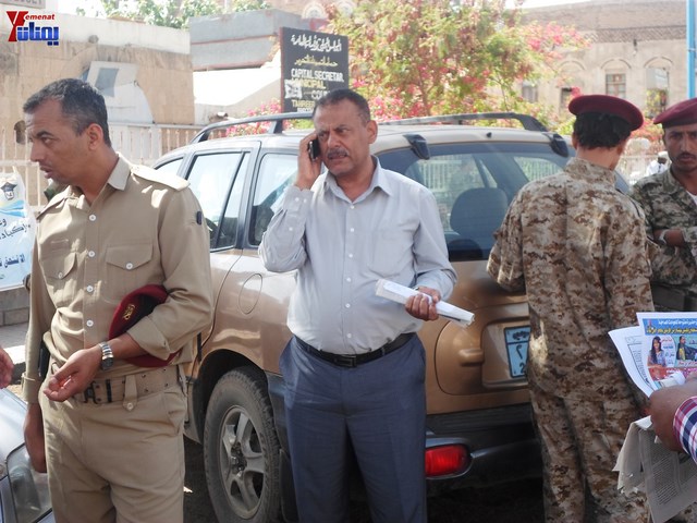 وقفة احتجاجية للجامعيين العسكريين والأمنيين أمام مكتب رئاسة الجمهورية احتجاجا على عدم ترقيتهم إلى رتبة ضابط 45