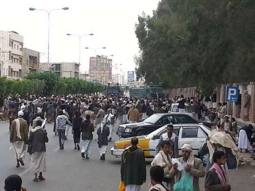 جماعة الحوثي تهدد بالمزيد وتشرع باستحداثات داخل صنعاء وخارجها