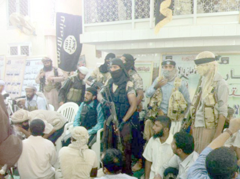 صحيفة العرب الدولية تكشف عن منافع قدمتها جماعة الحوثي لتنظيم القاعدة