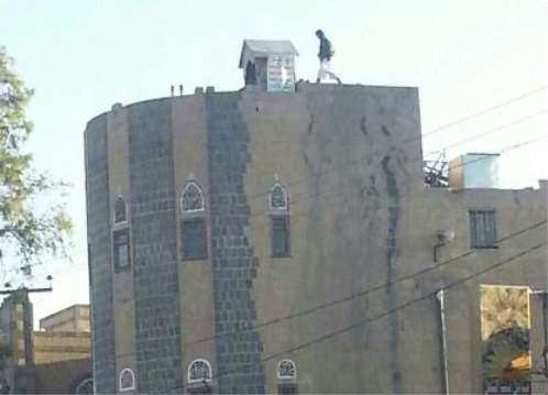 قرار عسكري غير معلن يطيح بقائد اللواء الرابع حماية رئاسية والحوثيون يرشحون قائد لواء في عمران