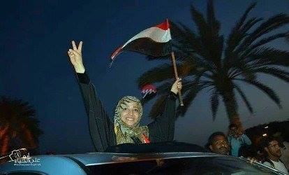 استياء شعبي في تعز من موكب سيارات عكست الشوارع أثناء استقبال توكل كرمان