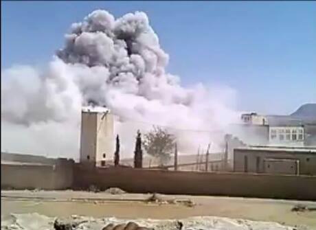 قيادي اخواني يطلب من الحوثيين ضرب أولاد الأحمر