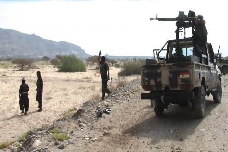 طقم أمني في أحور