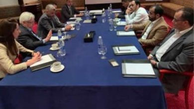 غريفيث وعبد السلام في مسقط