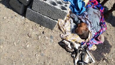 مهاجر افريقي يقتل حارس محطة بنزين ومدني ويجرح آخر