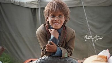 نظارة بلاستيكية لطفل يمني تباع بمليونين ونصف في مزاد علني