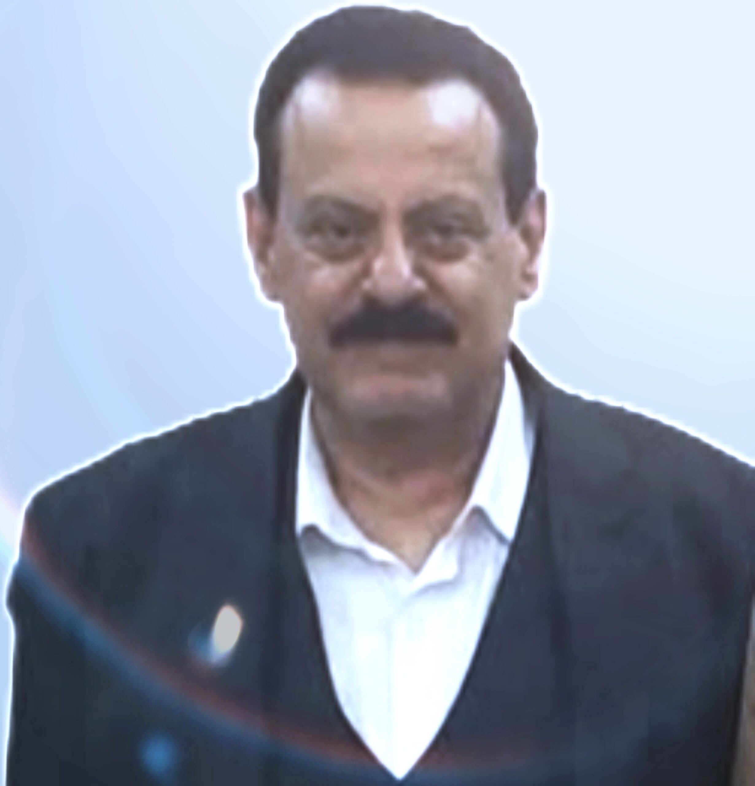 احمد سيف حاشد scaled