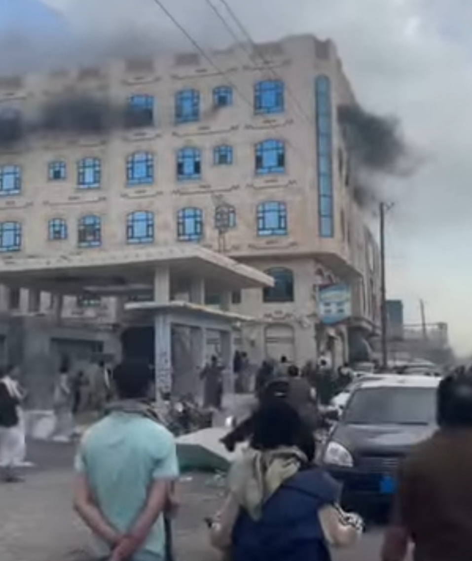حريق عمارة في الجراف صنعاء