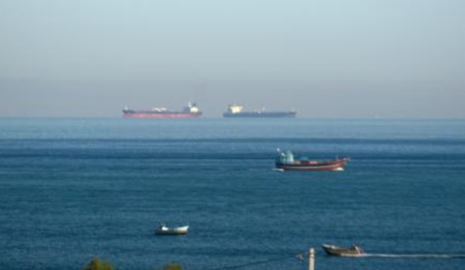 خيارات التعامل مع تهديدات مضيق هرمز: بين القوة العسكرية والضغط الدبلوماسي