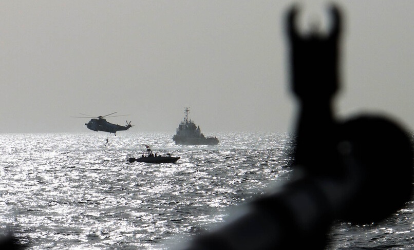 حادث بحري قبالة سواحل اليمن ومصادر أمنية تتحدث عن سماع انفجارات 1 8766 1