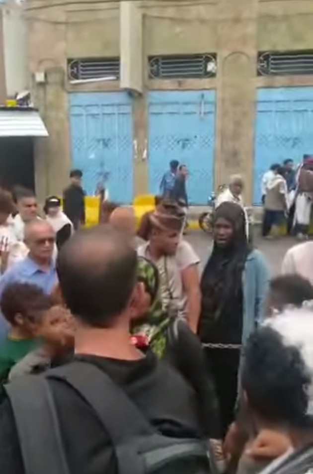 تعز.. اللجنة الأمنية تحدد متهمين بقتل المشهري وتعمم صورهم على المنافذ وتظاهرة غاضبة أمام المحافظة 3 870 1