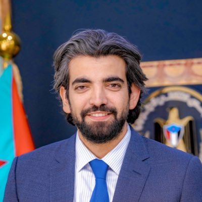 نجل البيض وعضو هيئة رئاسة الانتقالي ينزع عن حضرموت يمنيّتها ويربطها بالسعودية 1 1729