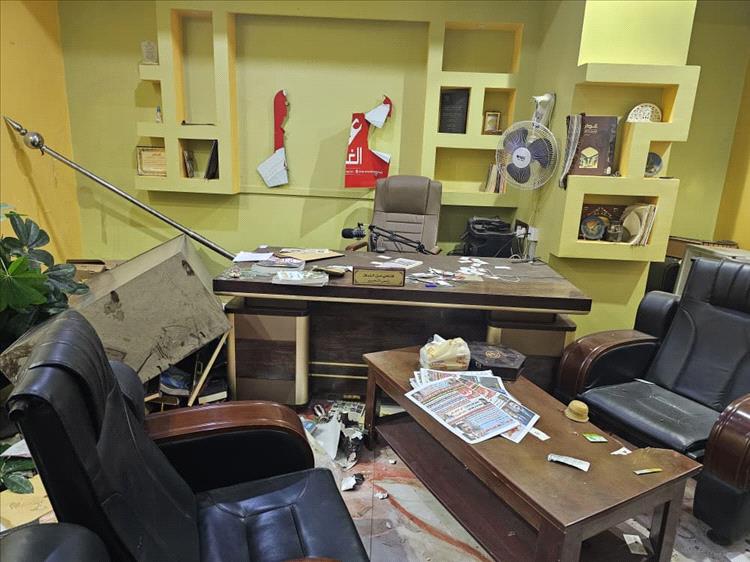 عدن.. نيابة البحث تكشف عن هوية اثنين من المعتدين على صحيفة "عدن الغد" 1 497de4a5 94d1 495d b288 64bfb14d1401