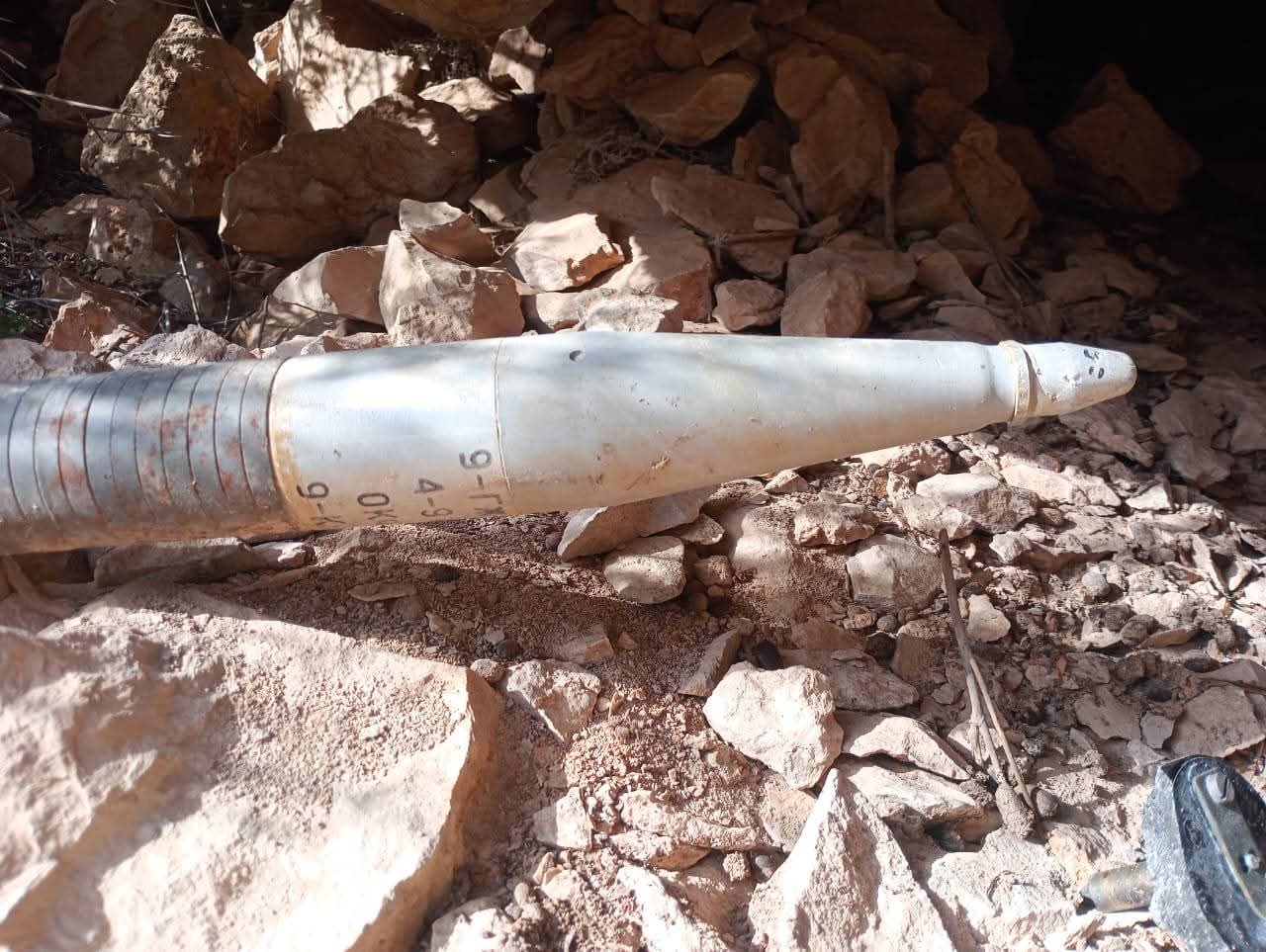 العثور على أجسام حربية في منطقة نائية بهضبة حضرموت 1 077