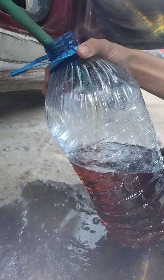 صنعاء.. جمعية حماية المستهلك تدعو للتحقيق في شكاوى بشأن وجود بنزين مغشوش 1 498