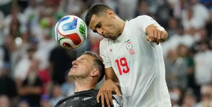 كأس العالم.. إيران تتعادل مع نيوزيلندا 1 5510