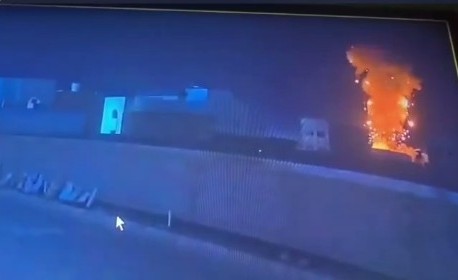 روايات وتكهنات حول انفجار مخزن سلاح لقوات العمالقة في عدن 1 6111