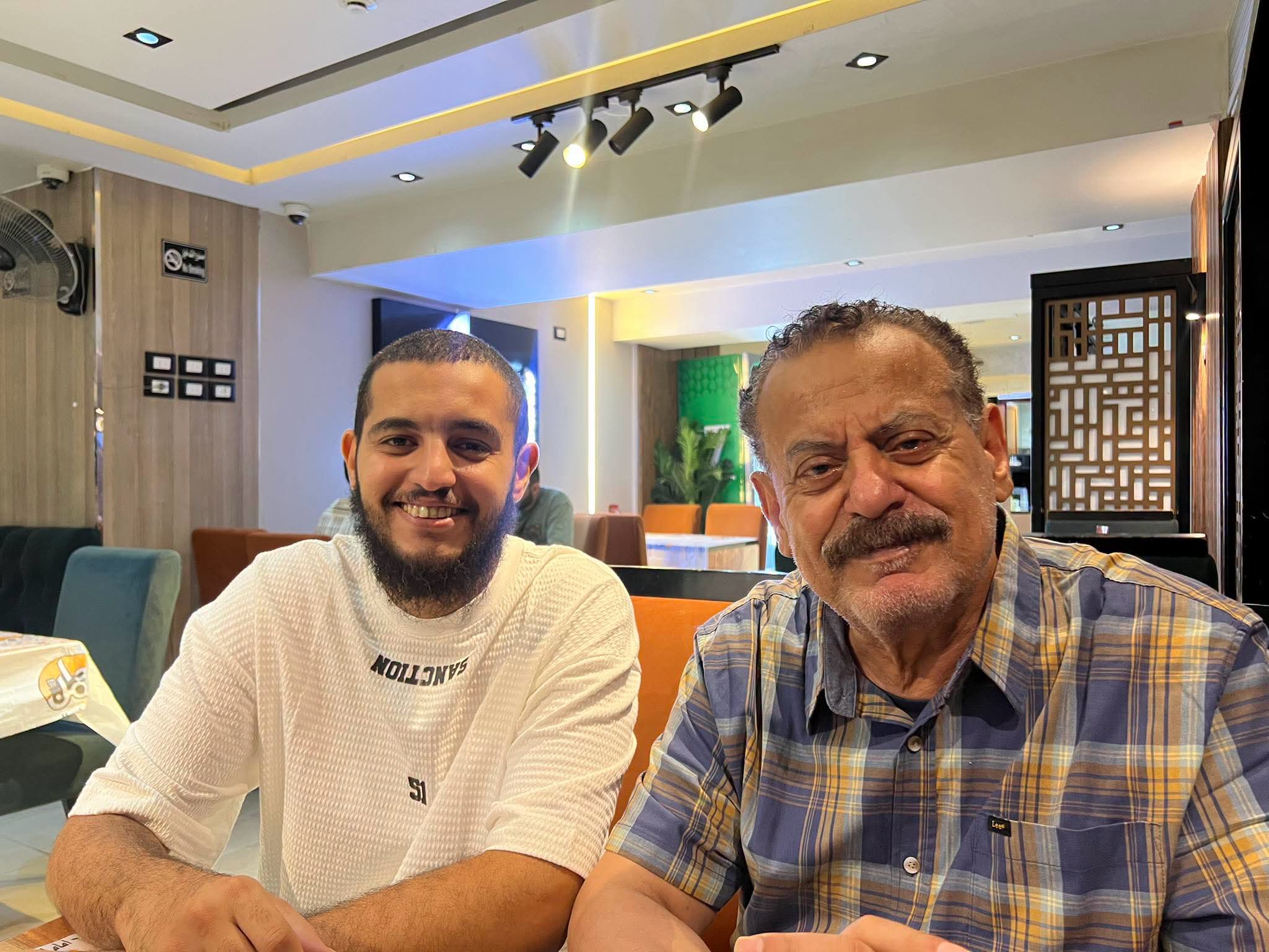 تغاريد حرة.. لنا المجد والاحترام ولهم المال والعبودية 2 FB IMG 1781996703926