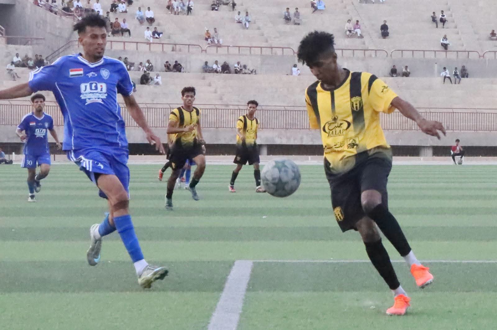 دوري الدرجة الأولى.. الوحدة في الصدارة مؤقتًا وإتحاد إب يعادل فحمان 1 FB IMG 1783100080921