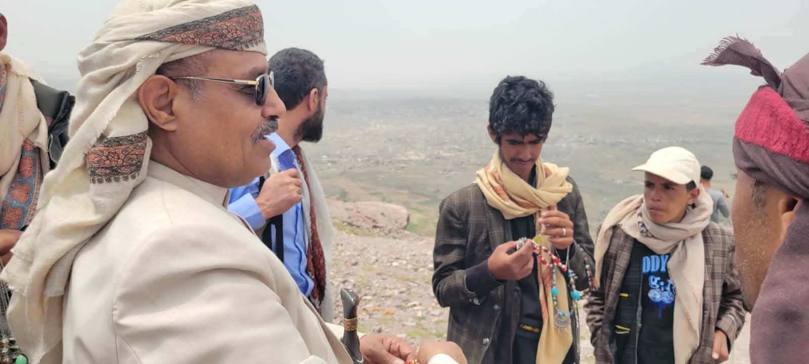 الفريق السامعي يتفقد حصن كوكبان ومدينة شبام التاريخية ويشيد بجهود ترميم المواقع الأثرية 1 6