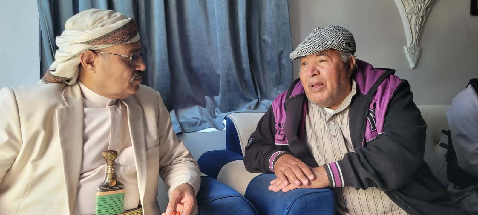 الفريق السامعي يزور الفنان علي الكوكباني ويدعو إلى تحرك عاجل لاستكمال علاجه خارج اليمن 1 Messenger creation E508DFF1 F788 45BE 870F 47C05F91C789