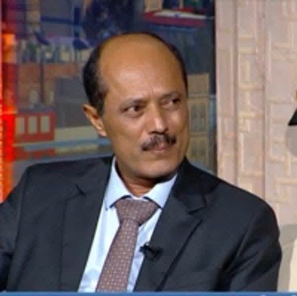ناشطون وحقوقيون يناشدون العليمي بصرف راتب الأديب والكاتب منصور السروري