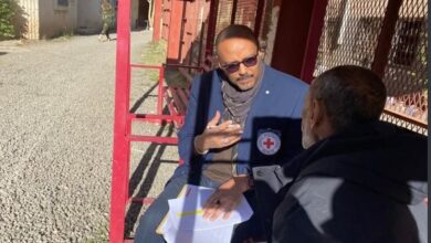 الصليب الأحمر يعلن الإفراج عن أكثر من 150 محتجزًا في صنعاء بمبادرة أحادية الجانب 4 017