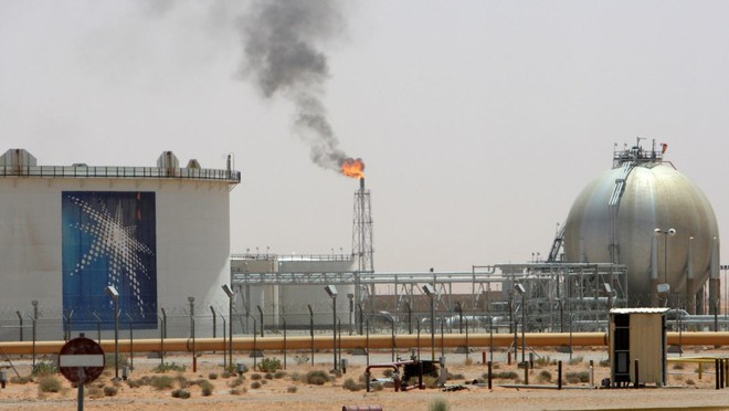 سريع يعلن استهداف مصفاة نفطية سعودية 1 407