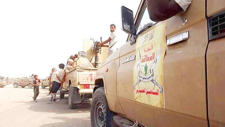 صحيفة بريطانية: اتفاق سعودي إماراتي لتمويل قوات سلفية تقاتل الحوثيين في اليمن 1 4400444