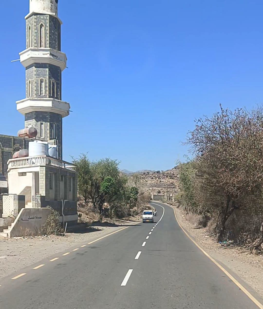لليوم الثاني.. انتظام فتح طريق مؤدٍ إلى مدينة تعز وسط هدوء حذر في جبهات القتال 1 55