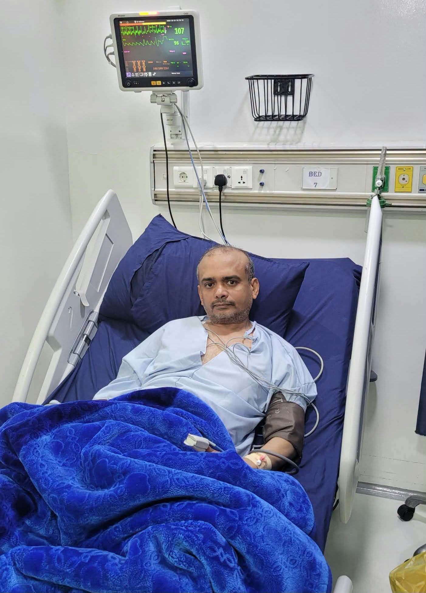 مثقفون يمنيون يناشدون سلطات صنعاء وعدن بتوفير منحة علاجية للصحفي عبده عائش 1 FB IMG 1792221782068