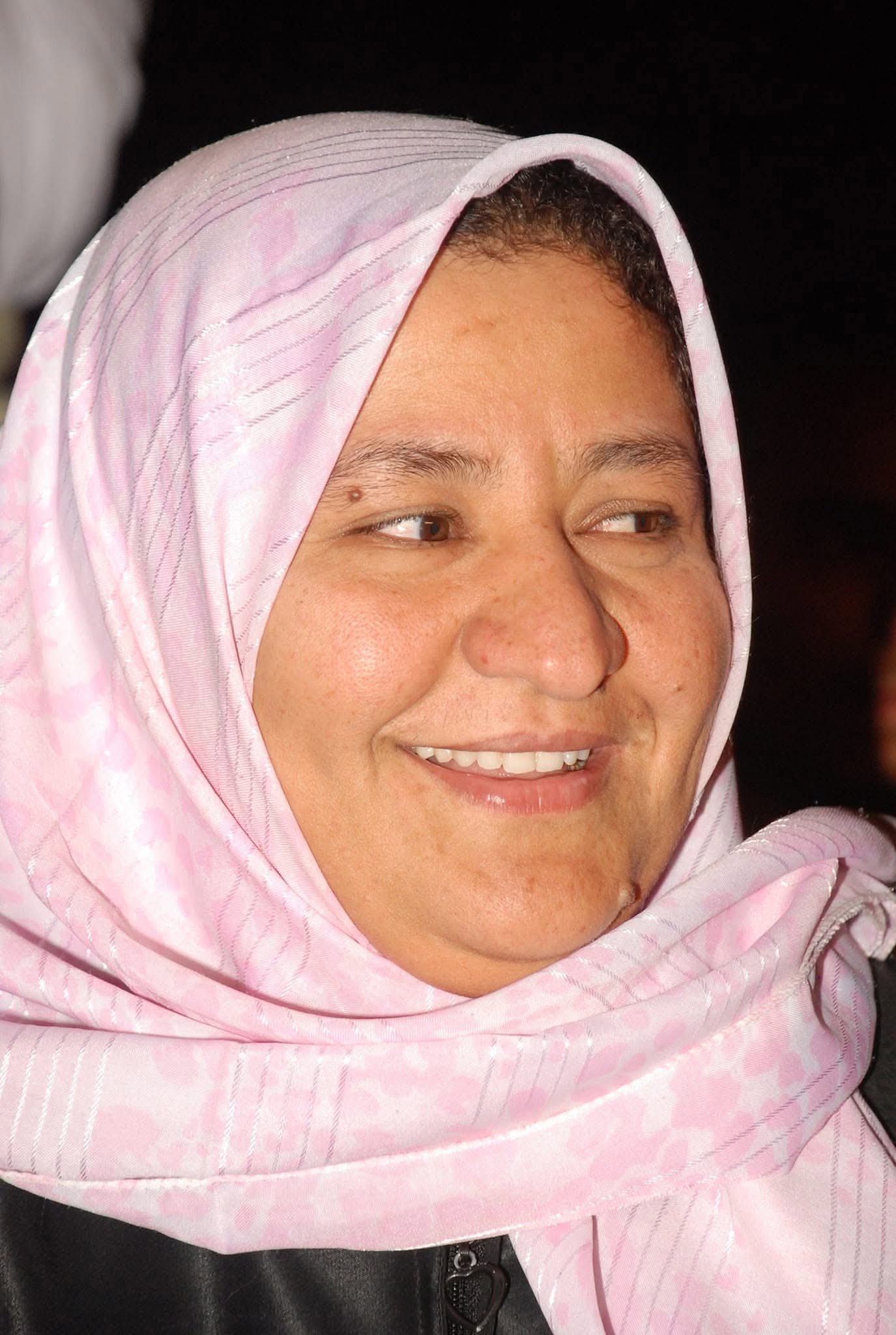 مهرجان بابل للثقافات العالمية يكرّم الشاعرة اليمنية هدى أبلان 1 IMG 20261010 WA0005